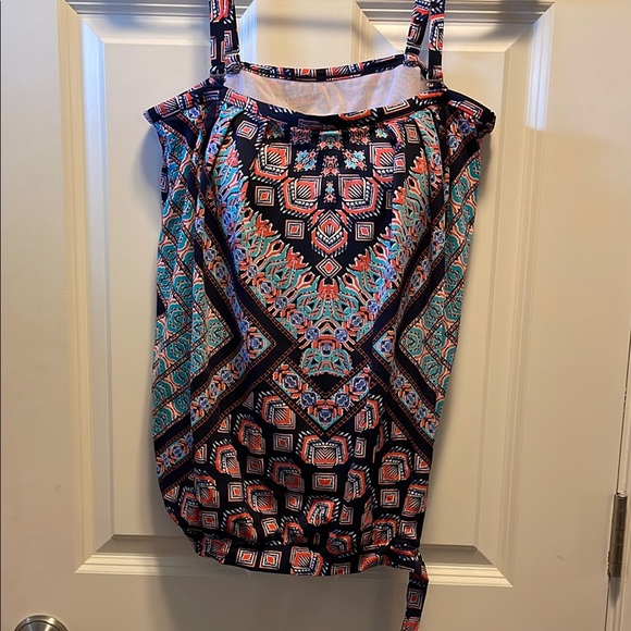 Multicolored Sleeveless Graphic Tank Top - Picture 5 of 6